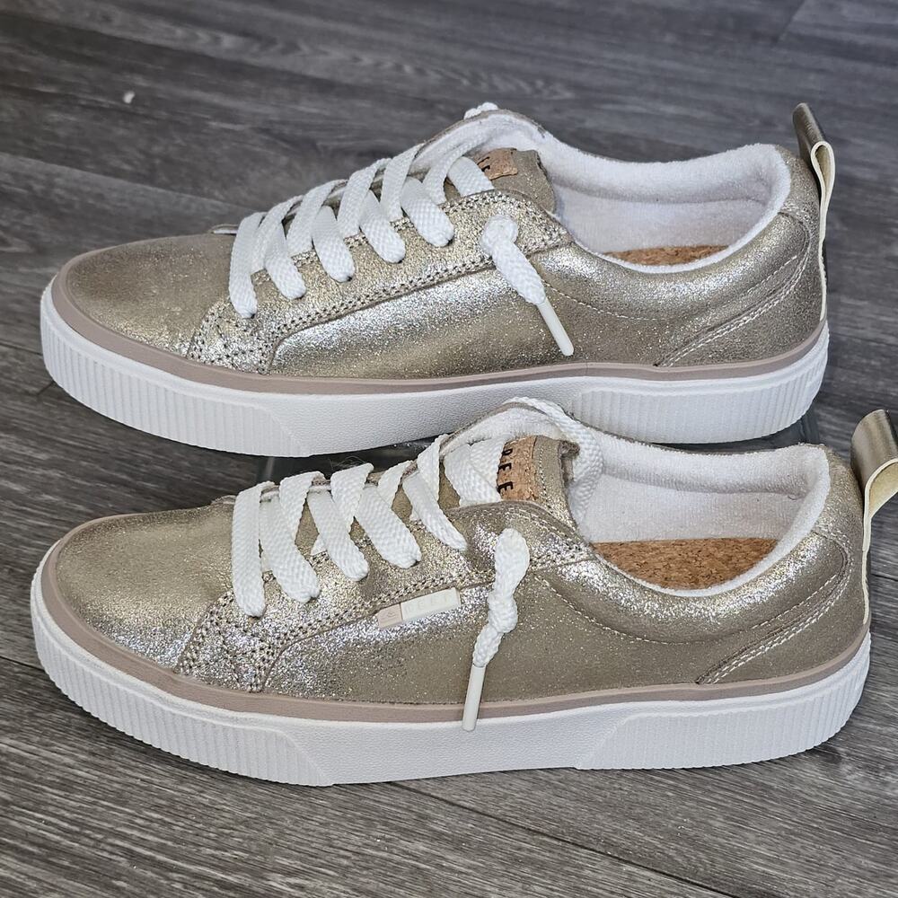 B10 Reef Lay Day Dawn Champagne Suede Women's Sneakers US8.5 Comfort Lace Up